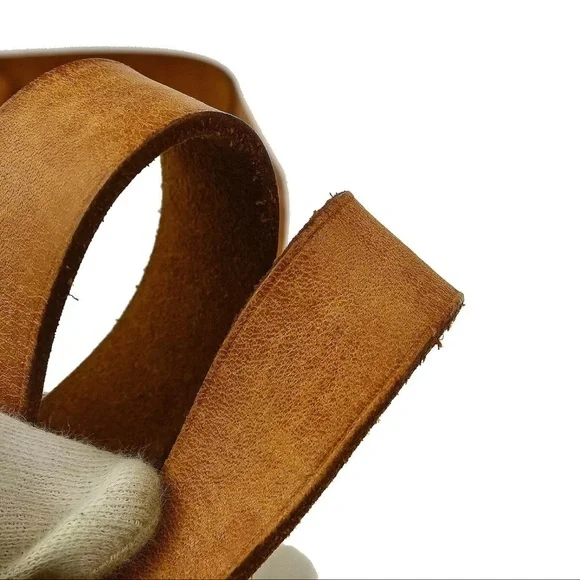 Louis Vuitton Tan and Brown Monogram Crossbody Bag PRE-OWNED - Picture 8 of 12